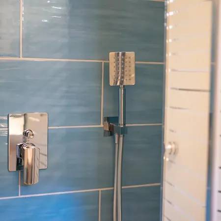 Sinis Domus סיניסקולה