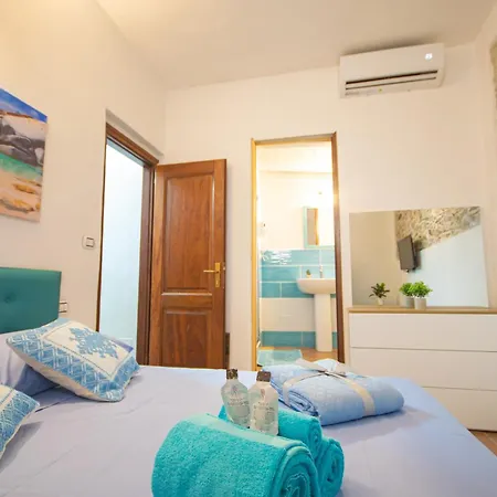 Sinis Domus לינה וארוחת בוקר