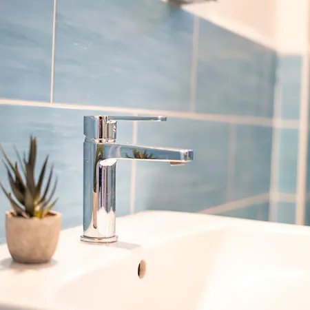 Sinis Domus לינה וארוחת בוקר סיניסקולה